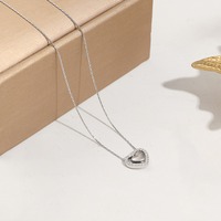 Colliers élégants pour femmes avec pendentif cœur délicat et chaîne fine, vente en gros de bijoux TGXL14780