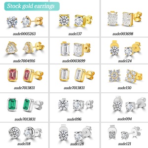 Boucles d'oreilles en or jaune 10 carats avec diamant synthétique de 2,3 mm, 3 griffes, boucles d'oreilles en or 10 carats avec diamant de laboratoire - Product Image 4