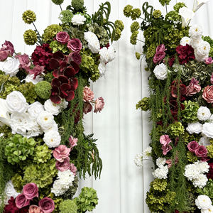 Arreglo Floral Realista de Lujo en Rojo Borgoña y Esmeralda para Arco de Boda, Decoración de Fondo - Product Image 3