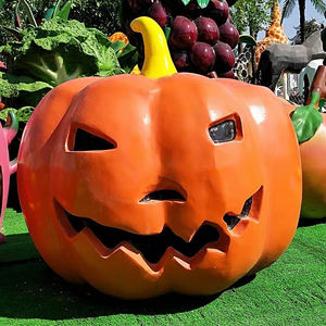 Sculture di Lanterne a Forma di Zucca in Vetroresina Durevole a Grandezza Naturale, Design Personalizzati per Decorazioni Esterne di Halloween e Centri Commerciali - Product Image 1