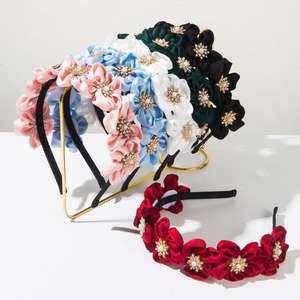 Doux Brillant Chic Bonbons Couleur En Cuir <span class=keywords><strong>Fleur</strong></span> Bandeau Tempérament Scintillant Strass Rembourré Bandeau De Mariée De Mariage <span class=keywords><strong>Cheveux</strong></span> - Product Image 3