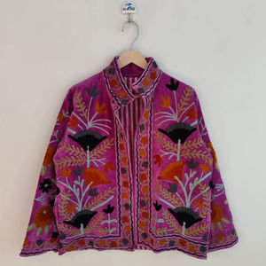 Chaqueta Corta de Terciopelo Bordada Suzani, Chaqueta Vintage Hecha a Mano, Chaqueta Floral Suzani, Chaqueta de Terciopelo Puro, Estilo Boho Hippie - Product Image 1