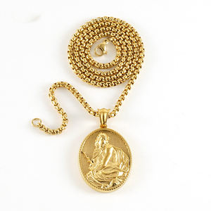 ヨーロッパとアメリカのパーソナリティメンズゴッドファーザーフィギュアペンダントネックレス18Kゴールドチタンスチールヴィンテージヒップホップネックレス - Product Image 1