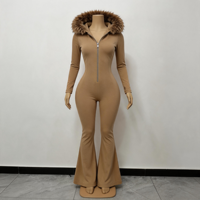 Combinaison pour femme à imprimé léopard avec col en fausse fourrure, en coton et élasthanne, vêtement décontracté une pièce pour le style streetwear d'automne
