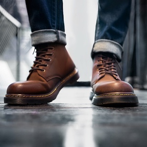 Botas de cuero de estilo británico para hombre, botas de trabajo retro, versión coreana, botas de cuero para motocicleta, botas cortas versátiles de media caña. - Product Image 4