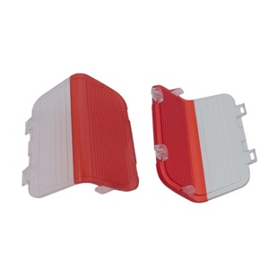 Cubierta de Plástico Roja y Blanca con Clip para Luz de Bienvenida de Puerta Honda CR-V CDX Acura UR-V Spirior 34261-T6L-H01 - Product Image 1