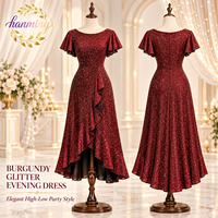 Robe longue scintillante à sequins pour femme avec bords à volants et design asymétrique, idéale comme robe d'été pour invitées.