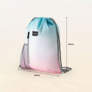 Bolso con cordón de poliéster de color arcoíris de gran capacidad personalizado, Asa de cuerda, bolsillo con cremallera lateral, tamaño personalizable, color medio - Product Image 2