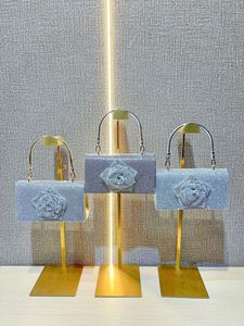 Nouveau Sac à Main en Polyester Transfrontalier, Entièrement Orné de Strass, Chaîne Florale, Petit Sac Carré à Bandoulière, Utilisation Quotidienne, Camélia Frais Tanjing - Product Image 4