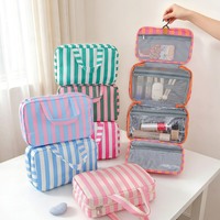Trousse de Toilette Suspendue Personnalisée Rayée Pliable, Organisateur de Maquillage de Voyage Résistant à l'Eau avec Crochet