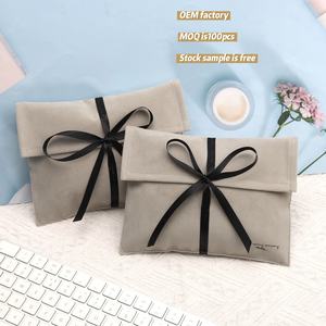 Sac enveloppe en faux daim imprimé logo personnalisé <span class=keywords><strong>pochette</strong></span> d'emballage de voyage pour <span class=keywords><strong>costume</strong></span> de vêtements enveloppe de luxe sac à poussière en velours - Product Image 1