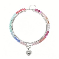 Collier en perles de résine colorées Dopamine avec pendentif cœur plaqué or, chaîne superposée pour femme, idéal pour les fêtes, la plage, les vacances, ou comme cadeau.