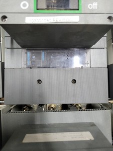 Interruptor de circuito PLC 3P 1200A 600V con disparador de derivación y operador de motor M7-4 180VA 120VAC/125VDC - Product Image 2