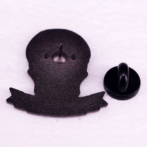 RPG Dungeons & Dragons Drachen-Würfel D20 Emaille-Metall-Pins Anstecknadeln & Broschen Modeschmuck für Mädchen Accessoires Geschenke - Product Image 3