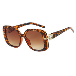 Lunettes <span class=keywords><strong>de</strong></span> <span class=keywords><strong>soleil</strong></span> métalliques pour femmes, monture intégrale, grand format, UV400, verres gris, design confortable pour une protection solaire élevée - Product Image 4