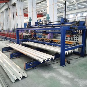 Garde-Corps d'autoroute En Acier Léger Formant la Machine Automatique de <span class=keywords><strong>Rambarde</strong></span> de route En Acier Léger Formant la Machine - Product Image 3