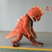 Costume de dinosaure de dessin animé personnalisé et portable, avec structure en acier et plastique, pour parcs d'aventure, centres commerciaux, jardins, spectacles scolaires (sur mesure)