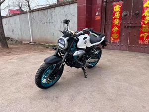 Motocyclette à essence d'occasion V8 avec un moteur de 200 cm³ - Product Image 4