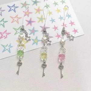 Lindos amuletos para teléfono de trébol de la suerte hechos a mano, llavero de cristal, llavero de cuentas dulce y femenino, colgantes para bolso Y2K - Product Image 6