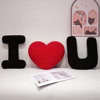 Coussin décoratif en forme de lettre de l'alphabet A-Z, cœur rouge, en peluche douce, coton, 40 cm, cadeau personnalisé OEM