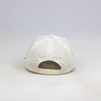 Casquette personnalisée OEM découpée au laser avec tissu polyester à séchage rapide et logo personnalisé pour les performances sportives et les activités de plein air