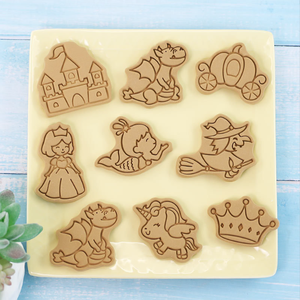 8ピースおとぎ話プリンセスプラスチッククッキーカッターセットエンボスビスケットスタンプキッズバースデーパーティー用品フォンダンベーキング