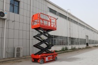 Plateforme élévatrice à ciseaux tout-terrain de 14 m avec moteur diesel, grande plateforme de chantier, assistance technique