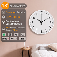 Horloge murale analogique silencieuse à quartz de 10 pouces avec chiffres arabes, cadre noir et cadran blanc, personnalisable pour la décoration intérieure et la cuisine
