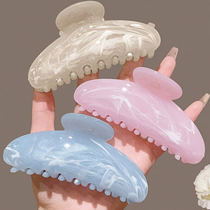 Grande fermaglio per capelli in acrilico color caramella con design floreale, elegante accessorio per capelli da <span class=keywords><strong>donna</strong></span> di alta qualità per uso quotidiano. - Product Image 1