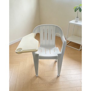 Silla de Conferencia de Plástico con Tablero de Escritura, Silla de Entrenamiento de Oficina Resistente - Product Image 1