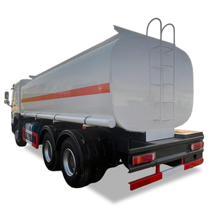 Camión Cisterna <span class=keywords><strong>de</strong></span> Combustible Sinotruk Howo 6x4 <span class=keywords><strong>de</strong></span> <span class=keywords><strong>Segunda</strong></span> <span class=keywords><strong>Mano</strong></span>, Camión Cisterna Móvil <span class=keywords><strong>de</strong></span> 5000 Galones para Diésel, Camión Cisterna para África - Product Image 3