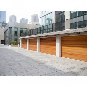 <span class=keywords><strong>Porte</strong></span> <span class=keywords><strong>de</strong></span> <span class=keywords><strong>garage</strong></span> <span class=keywords><strong>sectionnelle</strong></span> isolée automatique blanche à panneaux courts surélevés pour villa et maison, offrant une intimité totale - Product Image 4