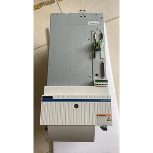 HCS03.1E-W0100 HCS03.1E-W0100-A-05-NNBV CSB01.1C-PL-ENS-EN2-NN-S-NN-FW Variateur avec carte d'axe - Product Image 1
