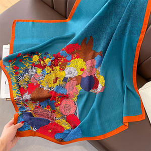 90 cm weiche Baumwolle Vierkant-Hijab Marke Designer helle Farbe Blume Pferd Muster gedruckt Vierkant-Kopfbänder Haarschal für Damen - Product Image 5