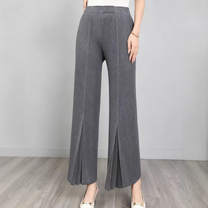 Pantalones plisados Miyake de pierna ancha casuales para mujer, pantalones casuales sueltos de cintura alta con abertura, ropa occidental para mujer, venta al por mayor de ropa a granel - Product Image 1