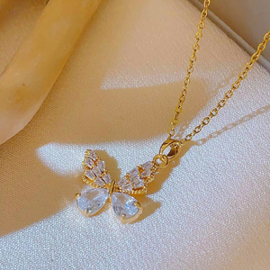 Collar Jeuteis de Joyería Antideslustre en Acero Inoxidable Chapado en Oro de 18k con Colgante de Mariposa de Circón y Perlas para Mujer Regalo de Joyería - Product Image 2
