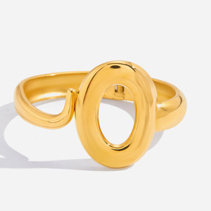 กำไลข้อมือสแตนเลสสตีลสีทองทรงเรขาคณิตแบบเปิดไม่สมมาตรสำหรับผู้หญิง ของขวัญเครื่องประดับ - Product Image 1