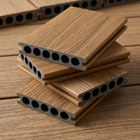 Fournisseur d'usine : Terrasse en WPC creux contemporain et écologique, avec grain de bois 3D en relief profond, en composite plastique pour extérieur