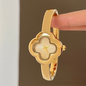Nouvelle montre à cadran en forme de trèfle doré, montre-bracelet élégante et raffinée, style rétro, montre-bracelet à quartz pour femmes - Product Image 3