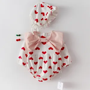 2020 yeni yüksek kalite pembe papyon uzun kollu bebek Bodysuit kaput ile sevimli yenidoğan Toddler bebek kız kırmızı kalp onesie