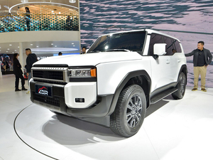 Bodykit Toyota per Prado 2024 LC250, da vecchio a nuovo, stile M, minigonne laterali, alettone posteriore, labbro anteriore cromato, ricambi auto, kit carrozzeria Plug and Play - Product Image 2
