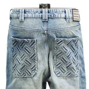 بنطلون جينز بتصميم فريد على طراز البانك مع زخارف معدنية وأحجار الراين الملونة لإطلالة فريدة - Product Image 6