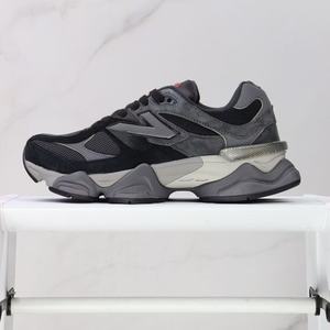 รองเท้าลำลองสไตล์สปอร์ต ดีไซน์หรูหรา คุณภาพเยี่ยม พร้อมคุณสมบัติระบายอากาศได้ดีและทนทาน โดดเด่นด้วยพื้นรองเท้าหนา - Product Image 3