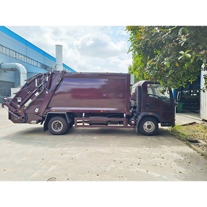Sinotruk Howo 4x2 Compressed Garbage Truck Small 6CBM Compactor Garbage Truck for Sale - Product Image 3