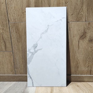 <span class=keywords><strong>Panel</strong></span> de Pared Decorativo para <span class=keywords><strong>Baño</strong></span>, <span class=keywords><strong>Vinilo</strong></span> Impermeable de 4mm 5mm, Sistema de Click, Material Compuesto de Plástico PVC, Diseño de Mármol, SPC - Product Image 1