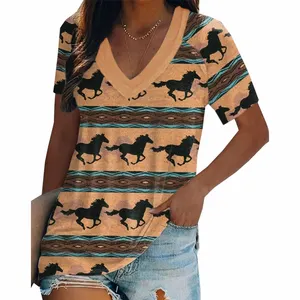 Camiseta com decote em v, estampa de vaca geométrica, manga curta raglan, cowgirl