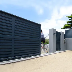 定制电动自动开启安全车道大门现代黑色铝板条栅栏和房屋别墅滑动门