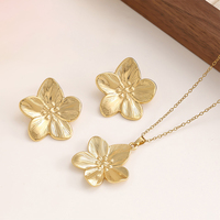 Ensemble assorti collier et boucles d'oreilles en acier inoxydable doré, motifs cœur, tournesol, papillon, perle, feuille, 9 styles, hypoallergénique, OEM