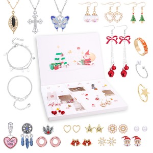 2025 nuevas mujeres DIY moda 24 calendario cuenta regresiva pulsera collar pendientes anillo aleación sorpresa caja de regalo para Navidad Adviento - Product Image 4