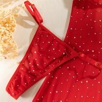 Ensemble de lingerie de nuit 3 pièces scintillant et séduisant avec strass, gants en résille et attaches pour les jambes